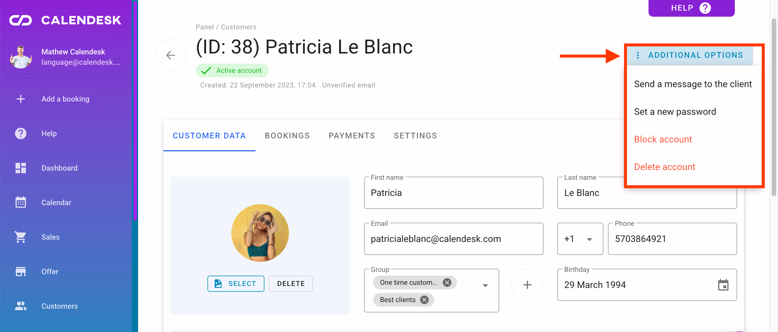 How to manage the customers account?
