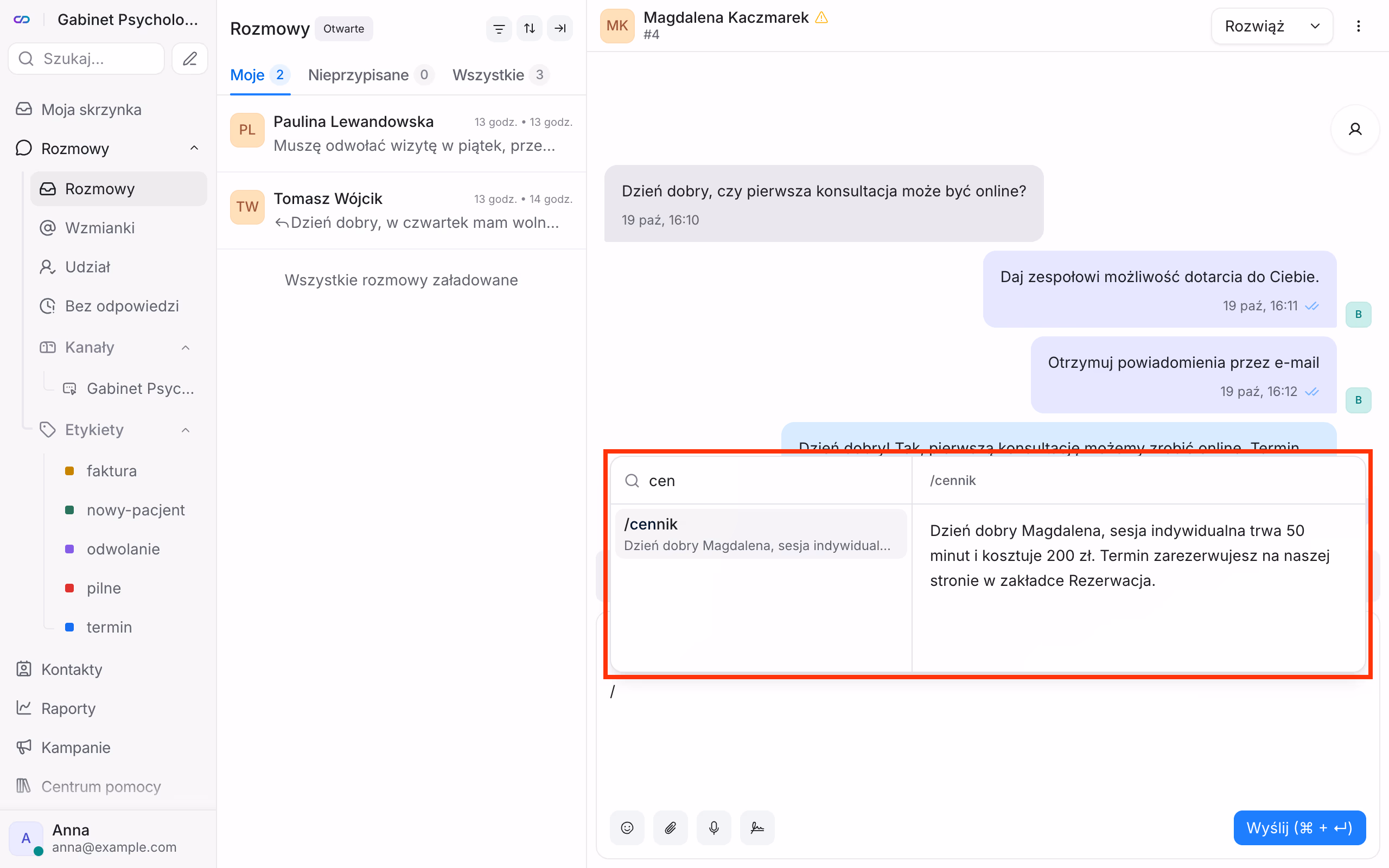Wstawianie gotowej odpowiedzi ukośnikiem w rozmowie.
