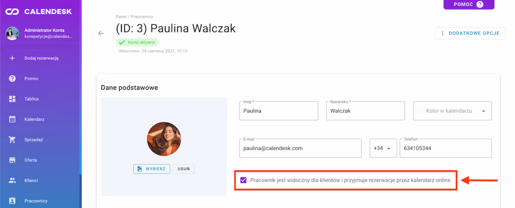 pracownik-przyjmowac-rezerwacje