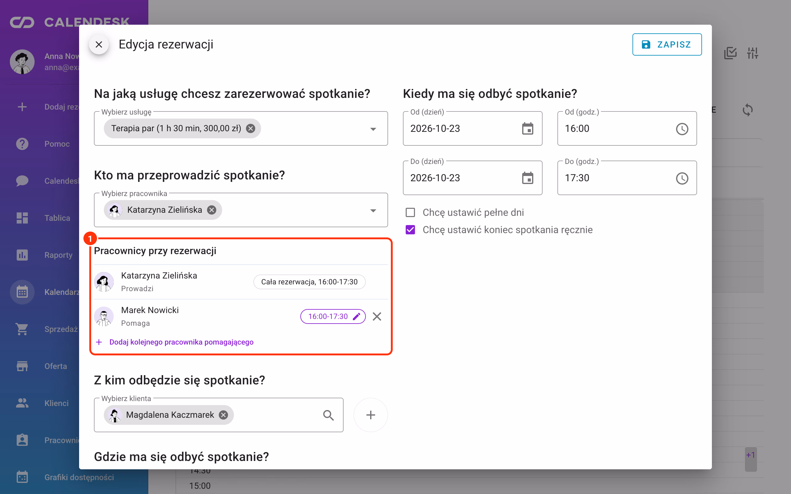 Sekcja Pracownicy przy rezerwacji z prowadzącą i pomagającym.