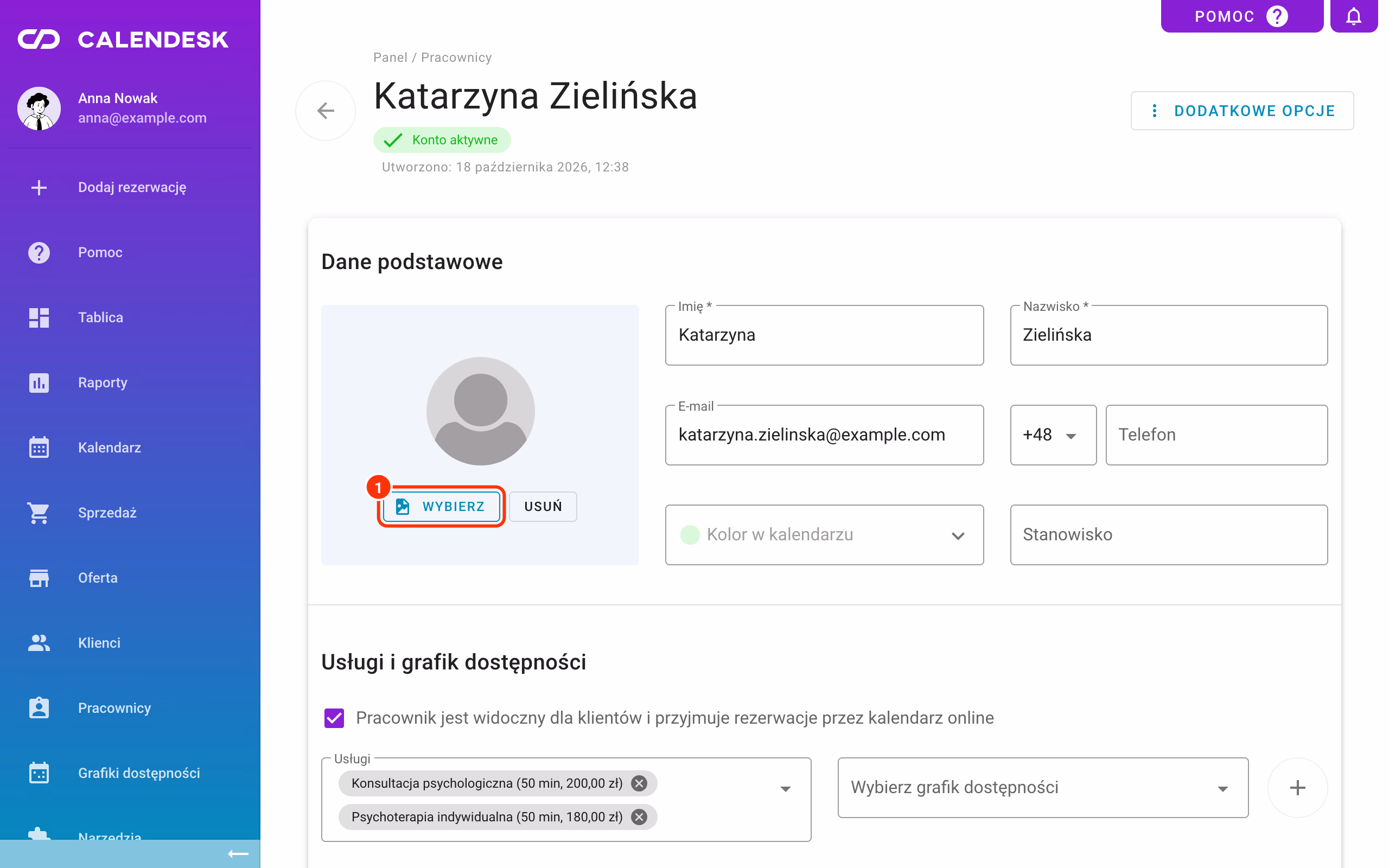 Profil pracownika: przycisk Wybierz pod zdjęciem.
